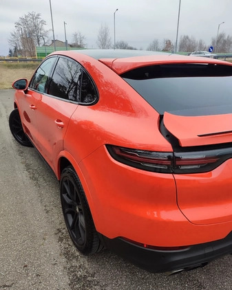 Porsche Cayenne cena 300000 przebieg: 65000, rok produkcji 2020 z Krzepice małe 211
